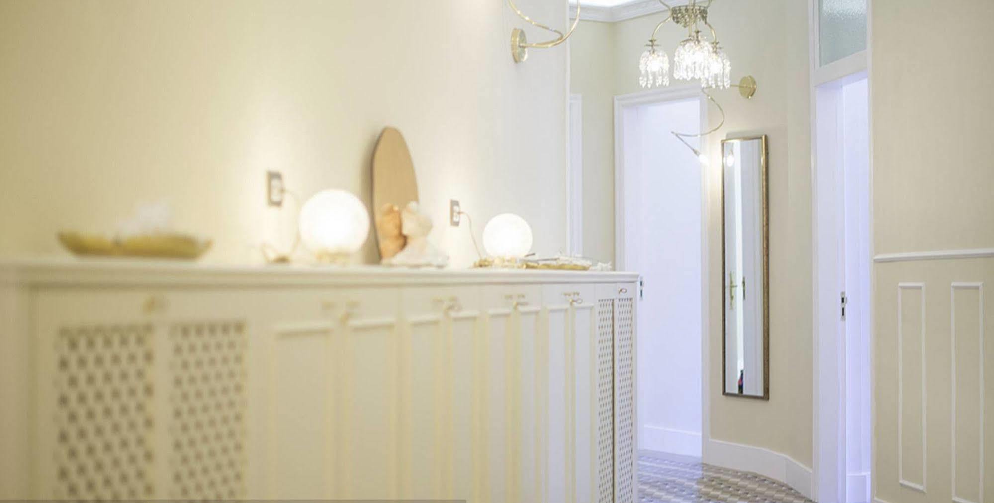 Anakena House Bed & Breakfast Barcelona Eksteriør billede
